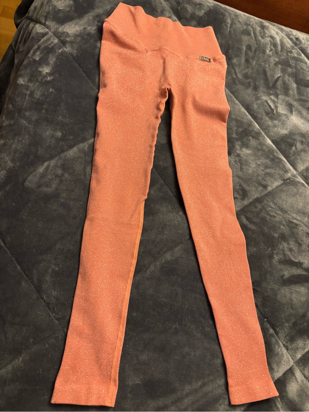 NWOT bombshell sparkly leggings. Xs